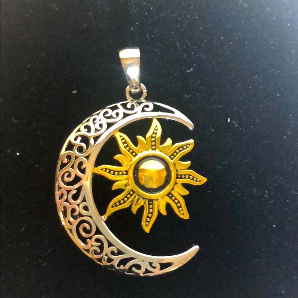 🆕 Sterling silver Sun & Moon Pendant